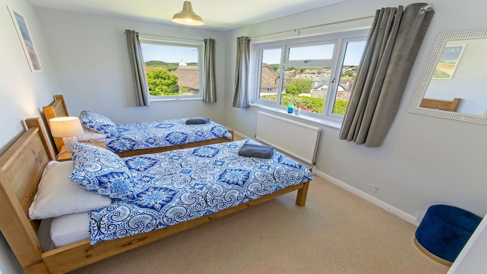 Ladywell Croyde 6 Bedrooms, Sleeps 12, Hot Tub