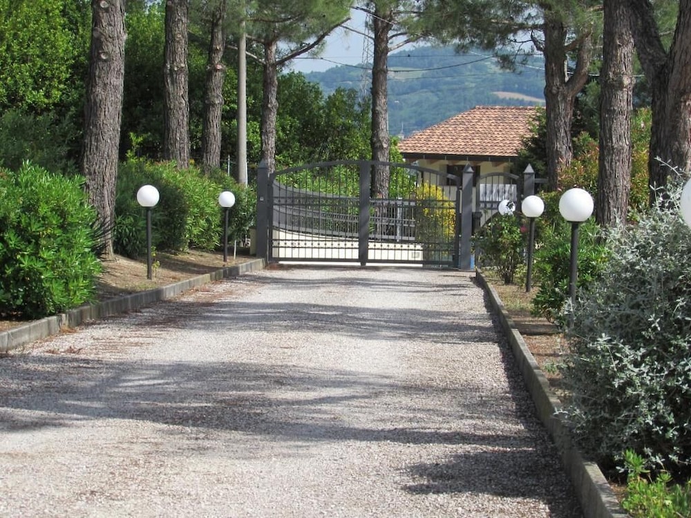 VILLA RINA GUEST HOUSE