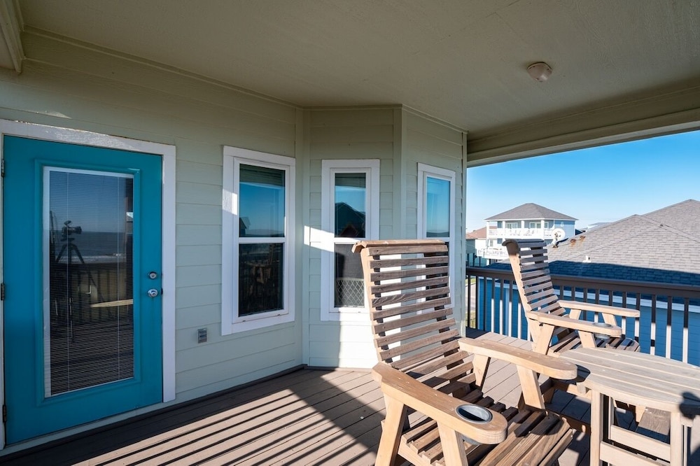 Deja View 3 Bedroom Home