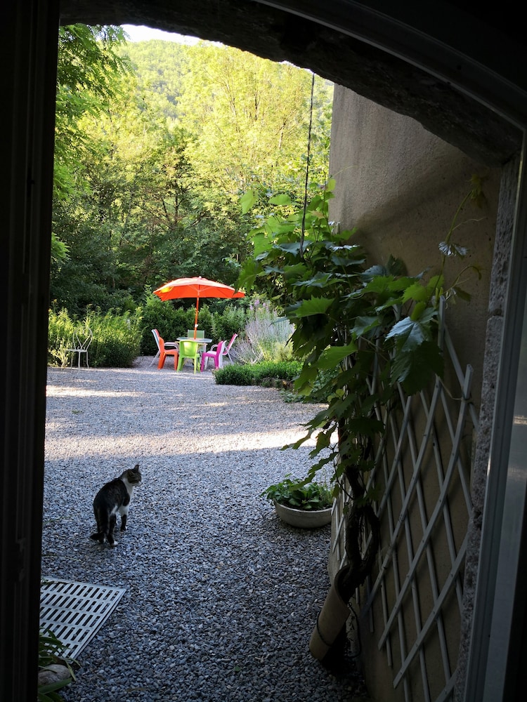Le Moulin de Gauty view 2