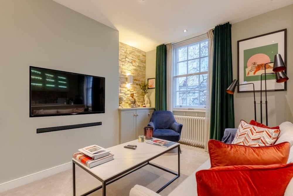 Elegant 1BD Flat in the Heart of Notting Hill!