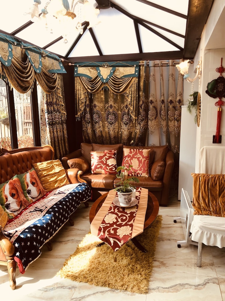 Centrally Located 4 Bedroom House