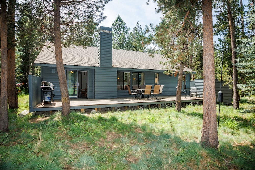 Blue Goose 16 4 Bedroom Home