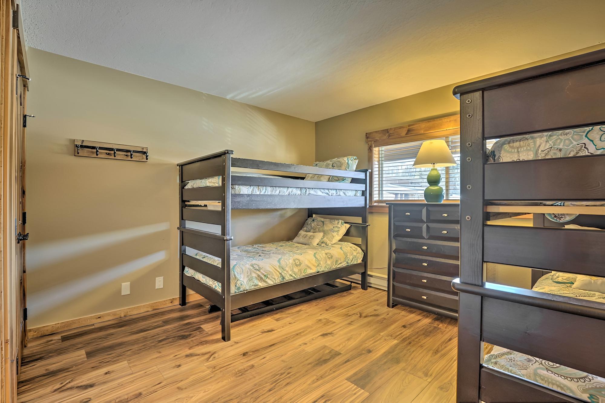 Winter Park Condo w/ Grill, Shuttle to Downtown! view 4