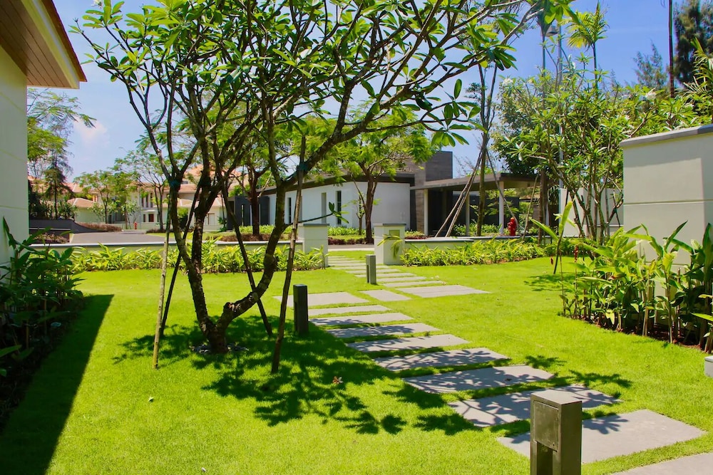 Ocean Villas Beach Resort