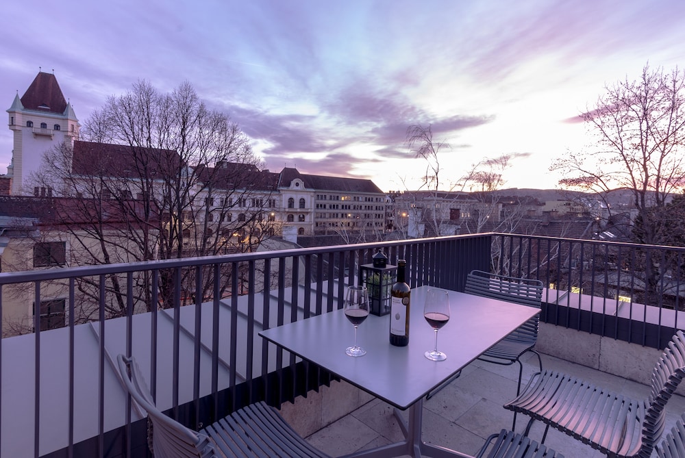 EST Residence Schoenbrunn Vienna - contactless check-in