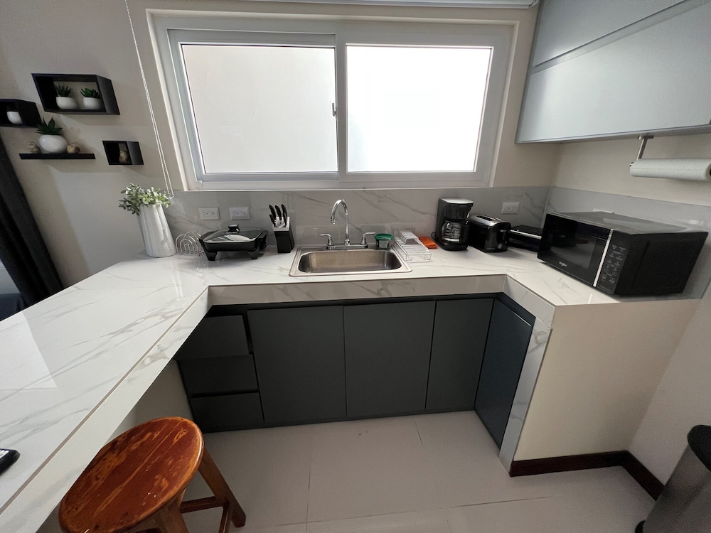 Fully Equipped and Furnished Apartment and Office