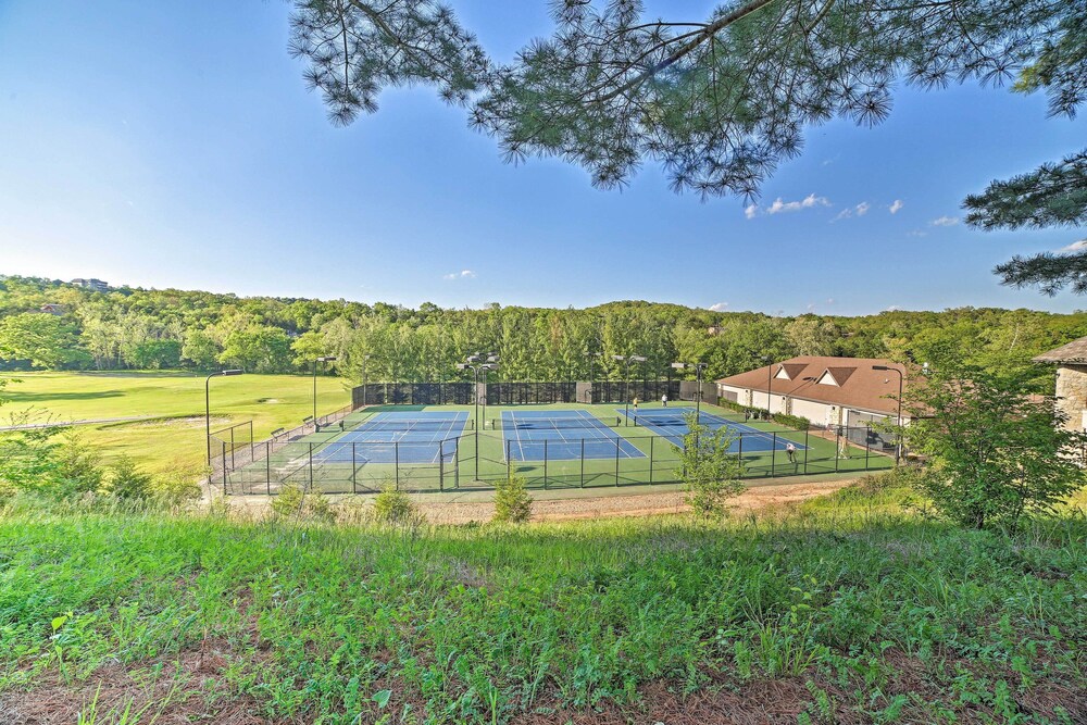 Relax Fireside: Branson West Gem w/ Hot Tub Access