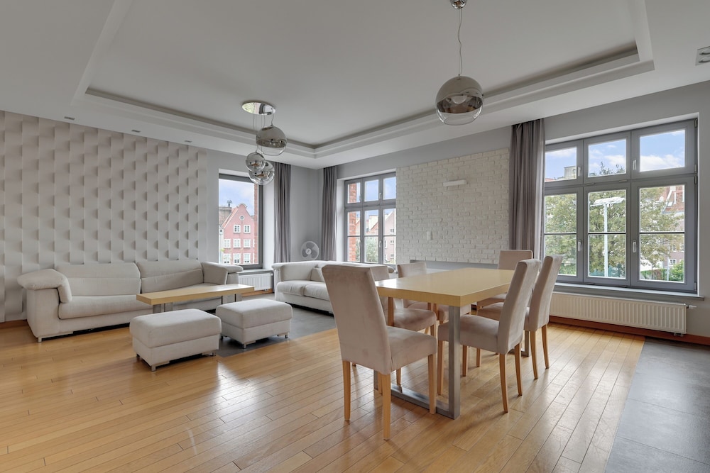 Tobiasza Residence by Grand Apartments