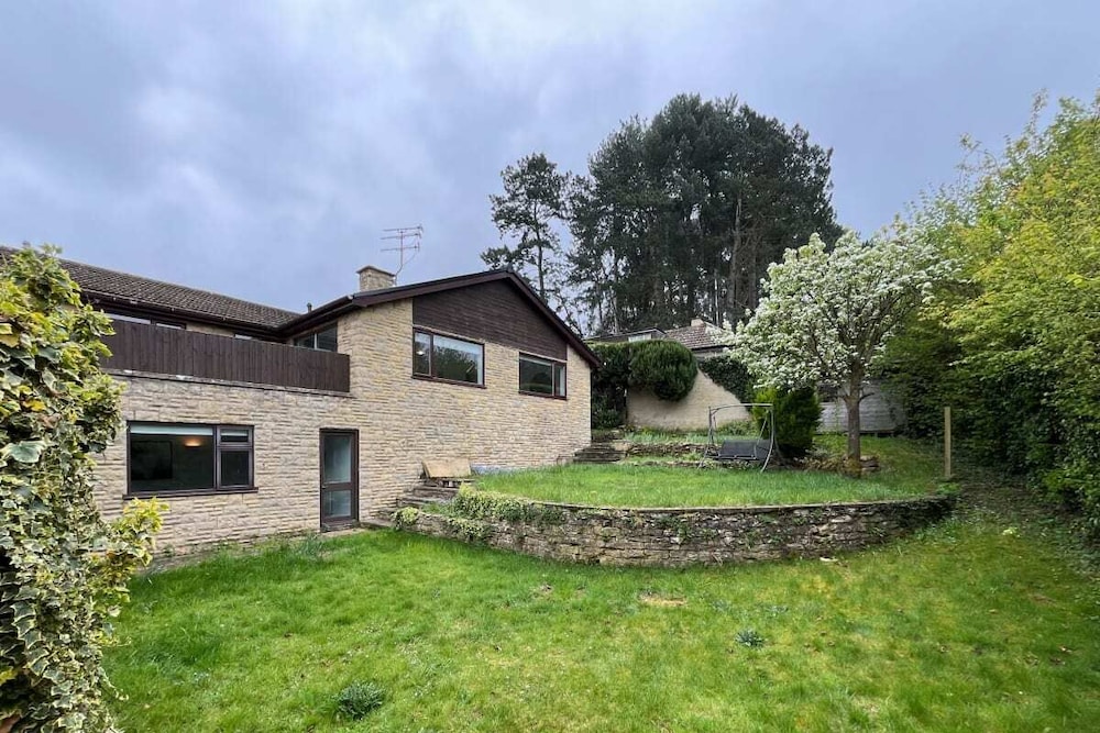 The Oxford Garden House - Spacious 5-bed Oxford Home With Garden & Balcony