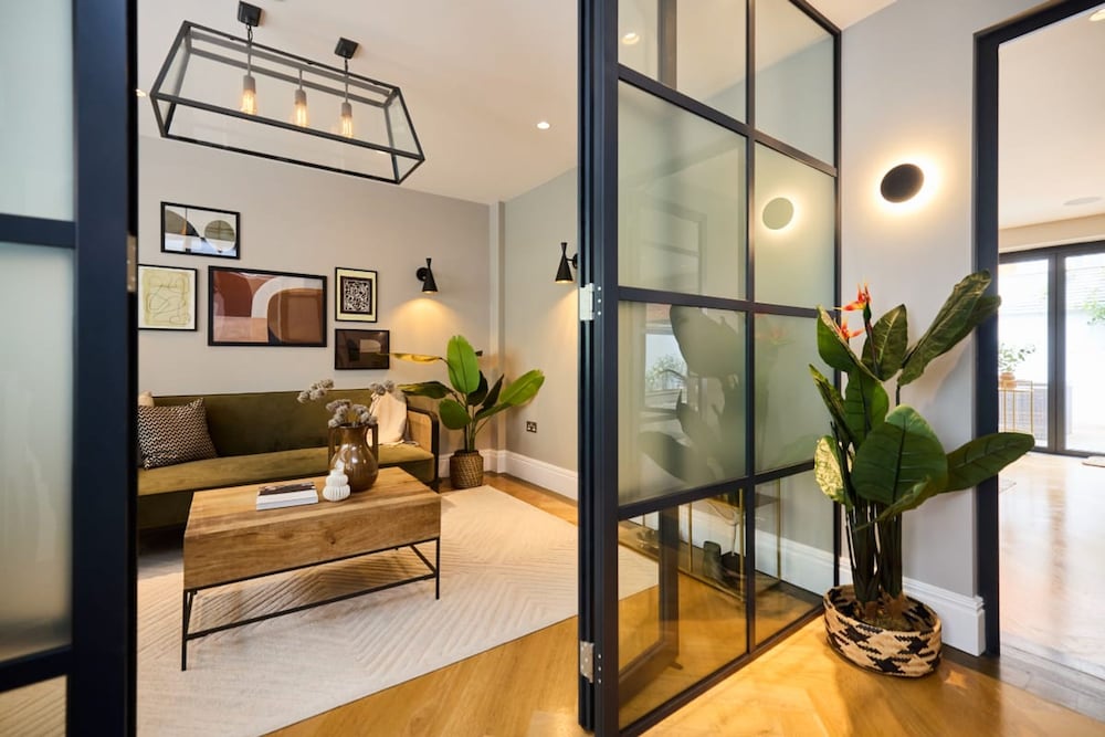 The Regent s Park Scenery - Spacious 3bdr House w Garden and Study Room