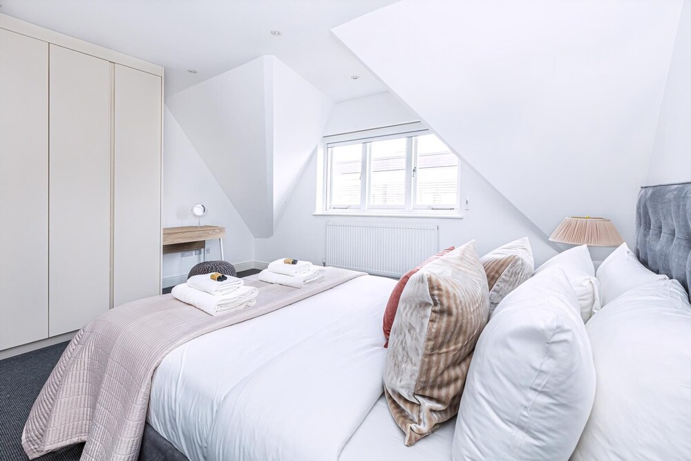 Stylish Three-bed Flat in Marylebone