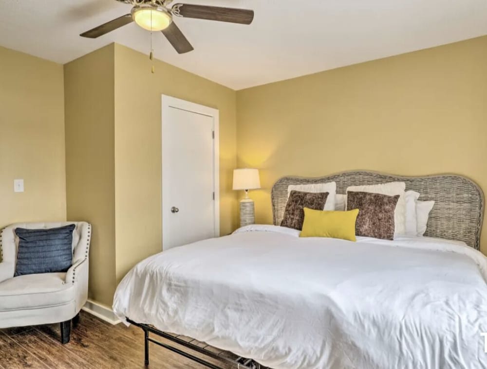 Urban Chic Townhome Near Downtown view 4