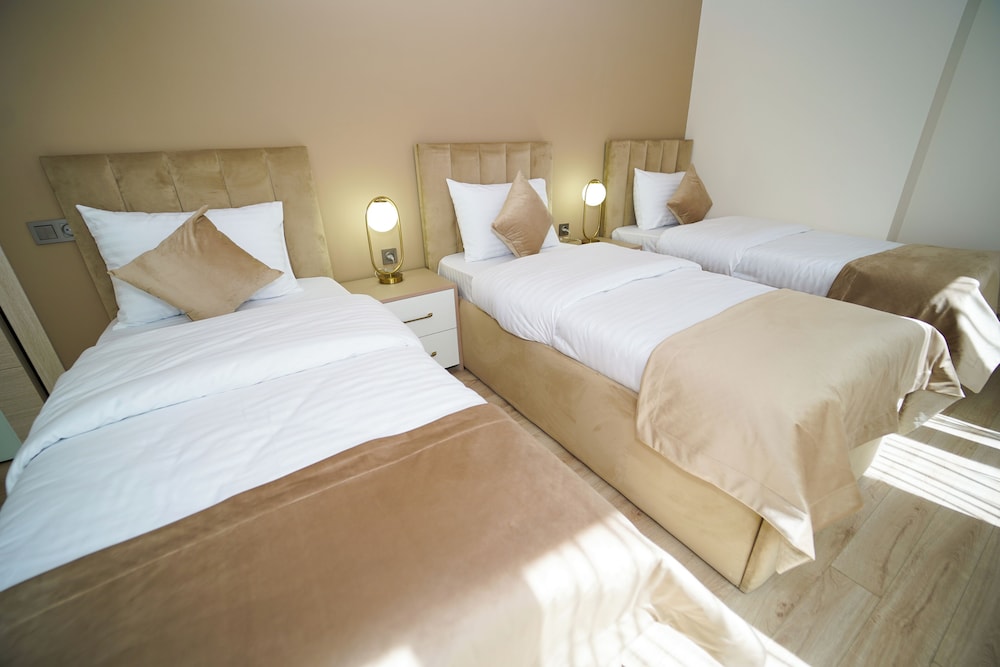 B&M BOUTIQUE HOTEL