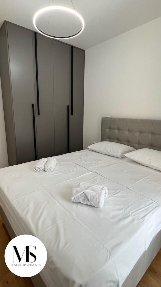 Montenegro luxury suites - New city