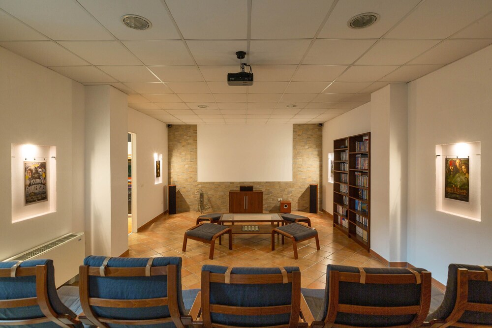 meeting & event spaces