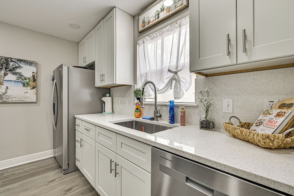 Renovated Villa Btwn Lake Sumter & Spanish Springs