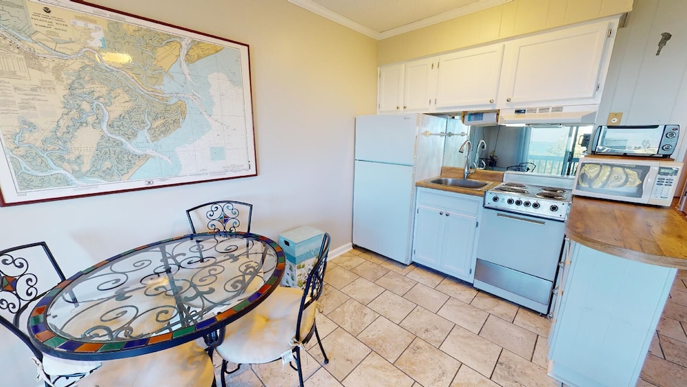 Beach Racquet B by Tybee Vacation Rentals