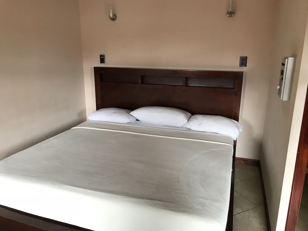 Hotel La Amistad - Property Image 31