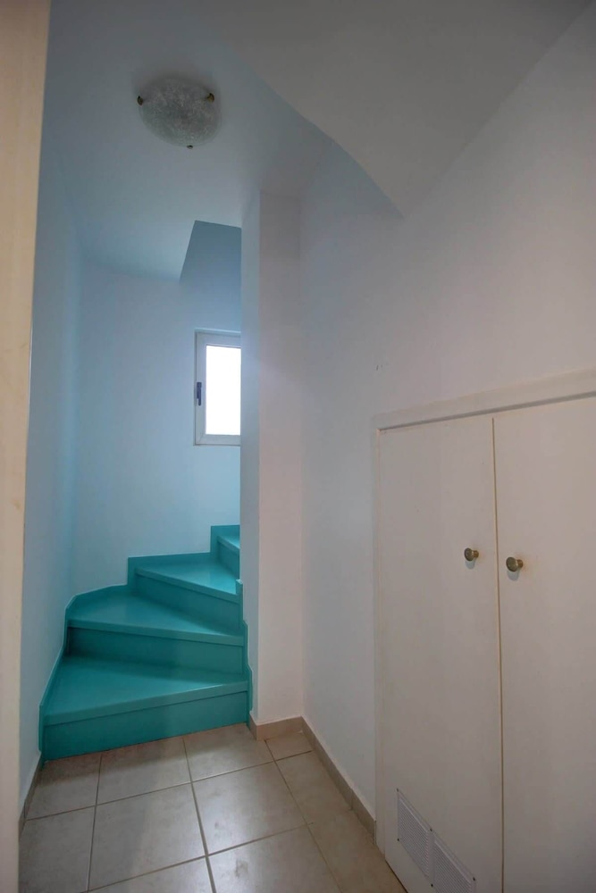 Villa Elias 3BR with Jacuzzi & Pool