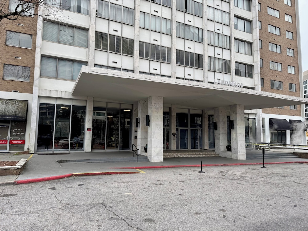 Downtown 3BD City View with Washer Dryer