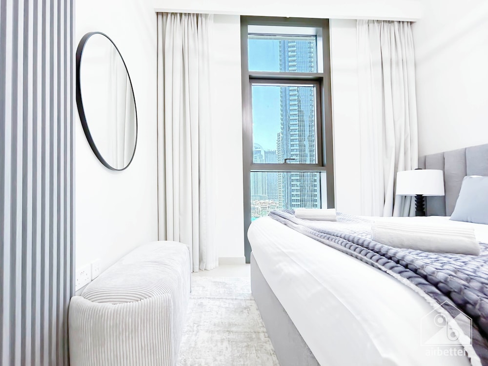 Luxury & Elegance at Burj Crown Downtown