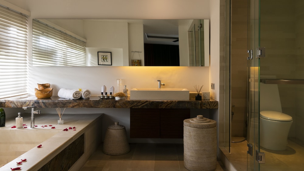 SuperNova Private Boutique Retreat Villa