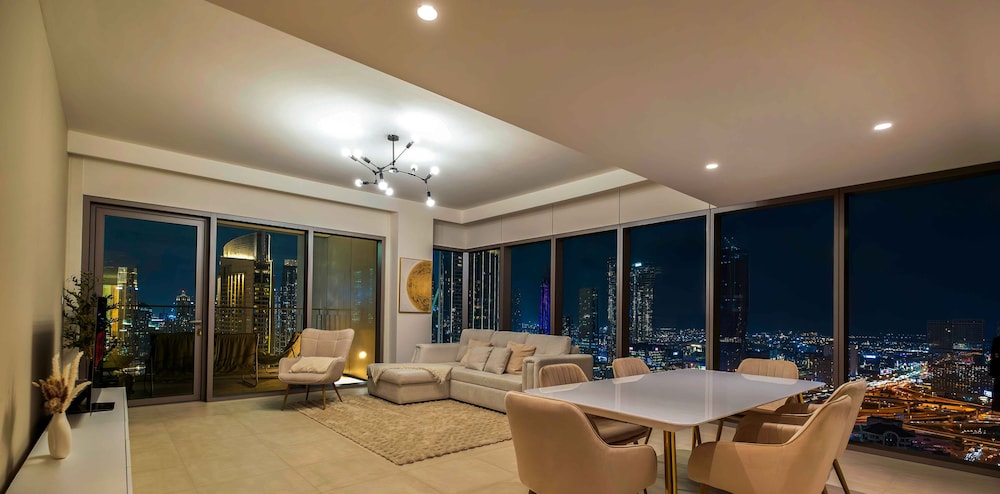 LUX The Burj Khalifa Downtown View Suite