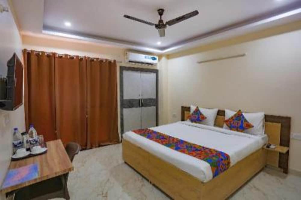 Fabhotel Starlight Sanctuary