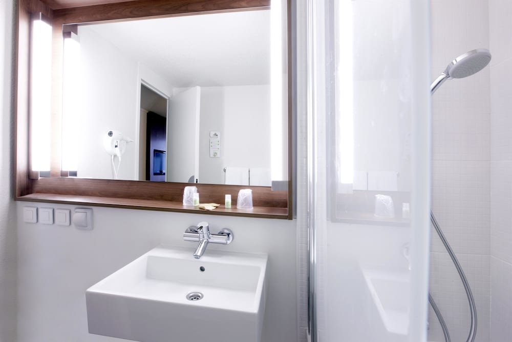 Hotel Campanile Les Ulis - Property Image 16