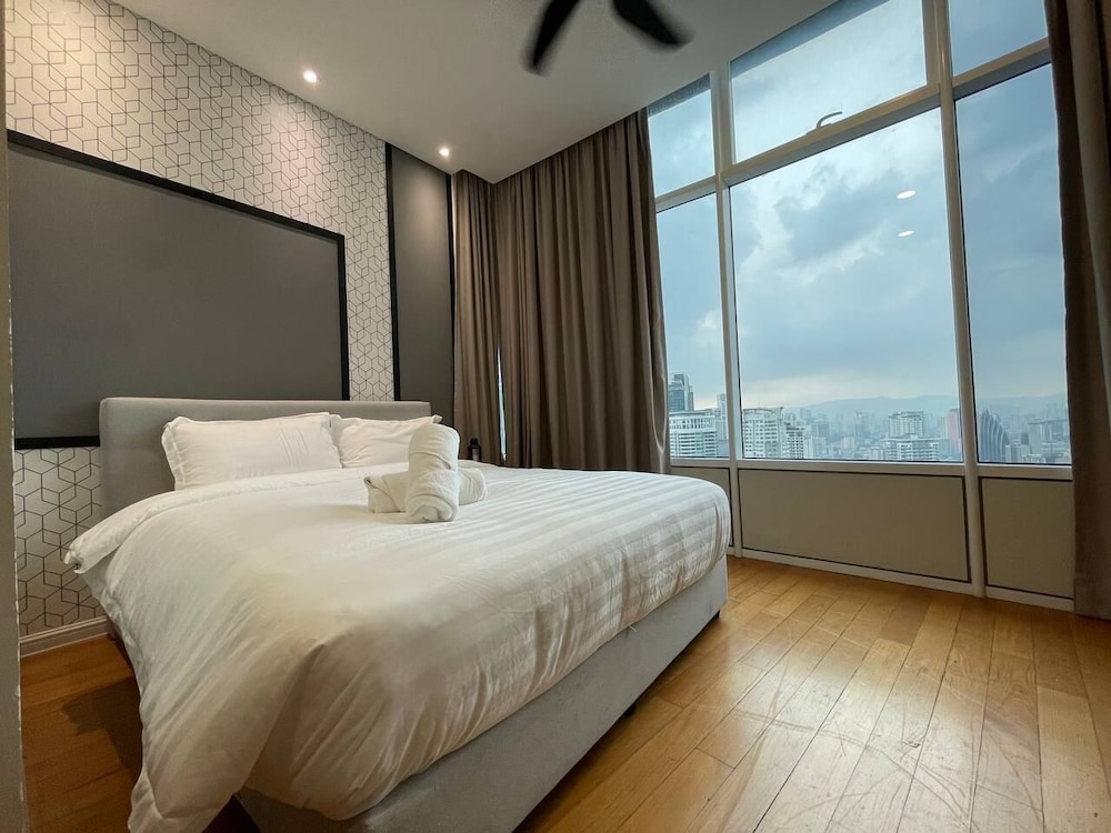 Sky Suites KLCC by Easy Nap