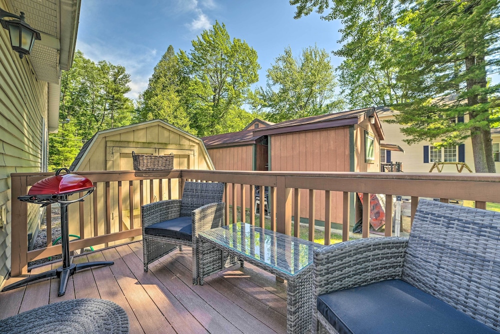 Waterfront Tawas Lake Retreat w/ Fire Pit!