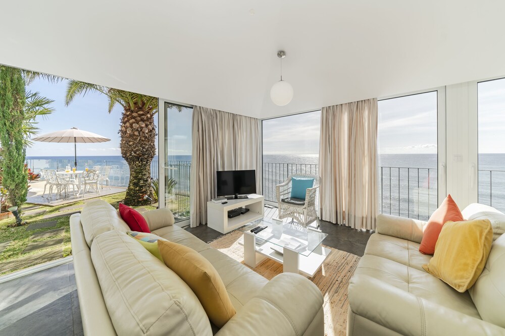 Villa do Mar II by Our Madeira
