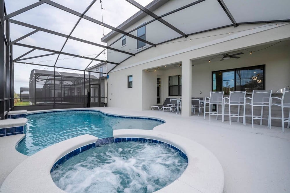 6163 Fantastic Home With 12bd