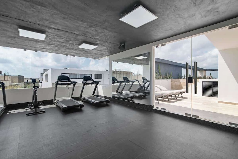 Best Private Pool/1 Full BR/ 2sofabeds/amenities