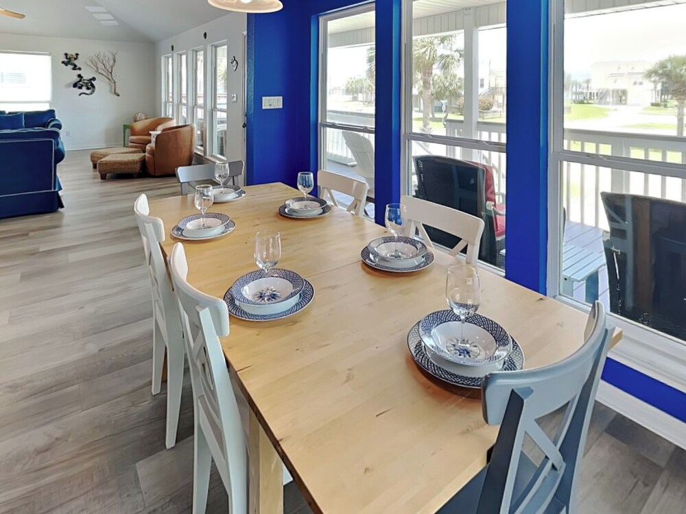 Molly's Dune by Ryson Vacation Rentals