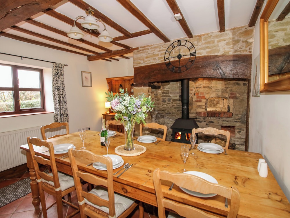 Wilstone Cottage