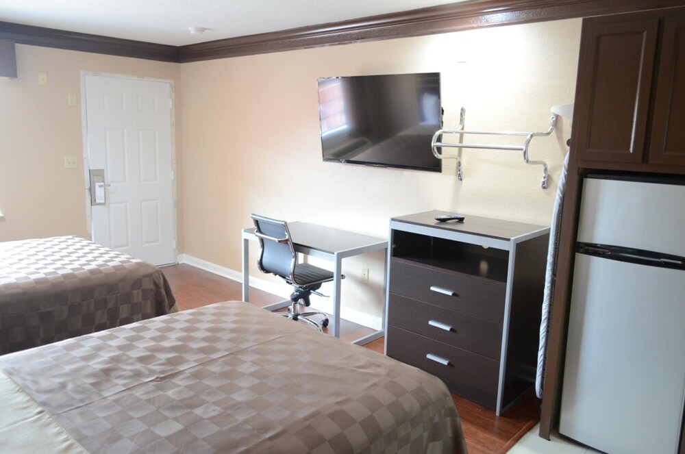 Regency Inn - Property Image 31