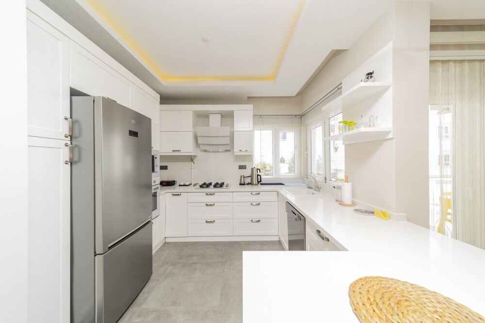 Delightful Flat With Shared Pool in Konyaalti view 4
