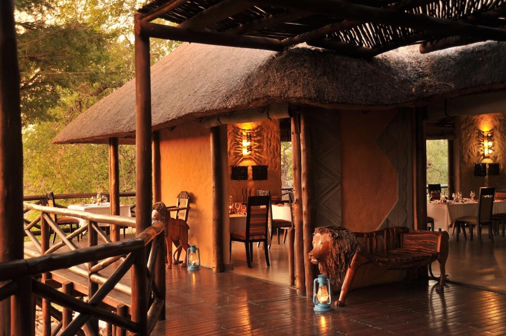 Lukimbi Safari Lodge