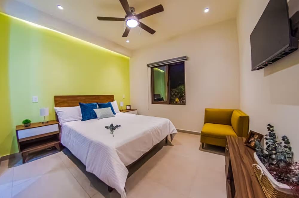 Luxury 4BR Villa with Pool