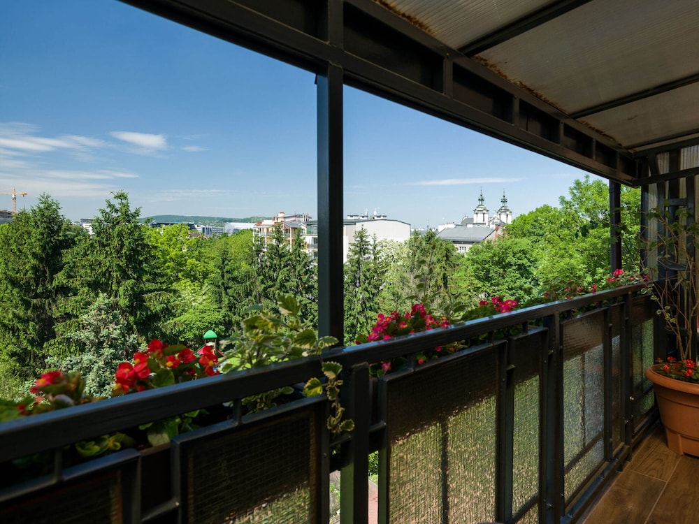 Apartment Krakow Near Wawel Castle view 3