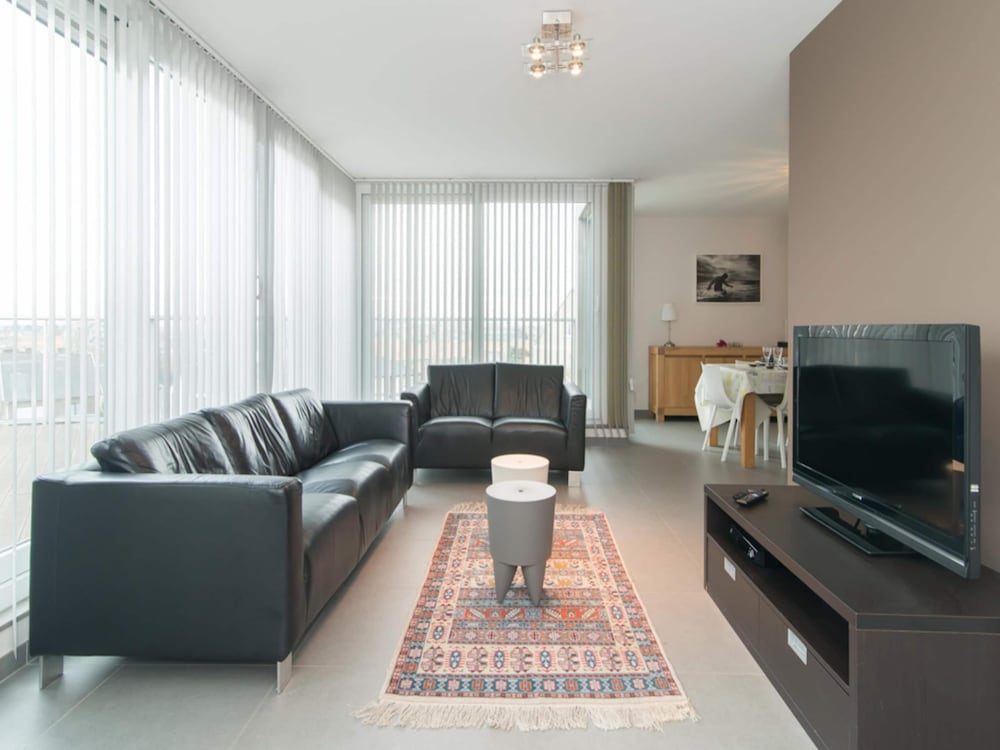 Penthouse in Ostend With sea View Dining