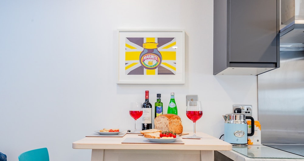 Host Stay Croydon Road Abode