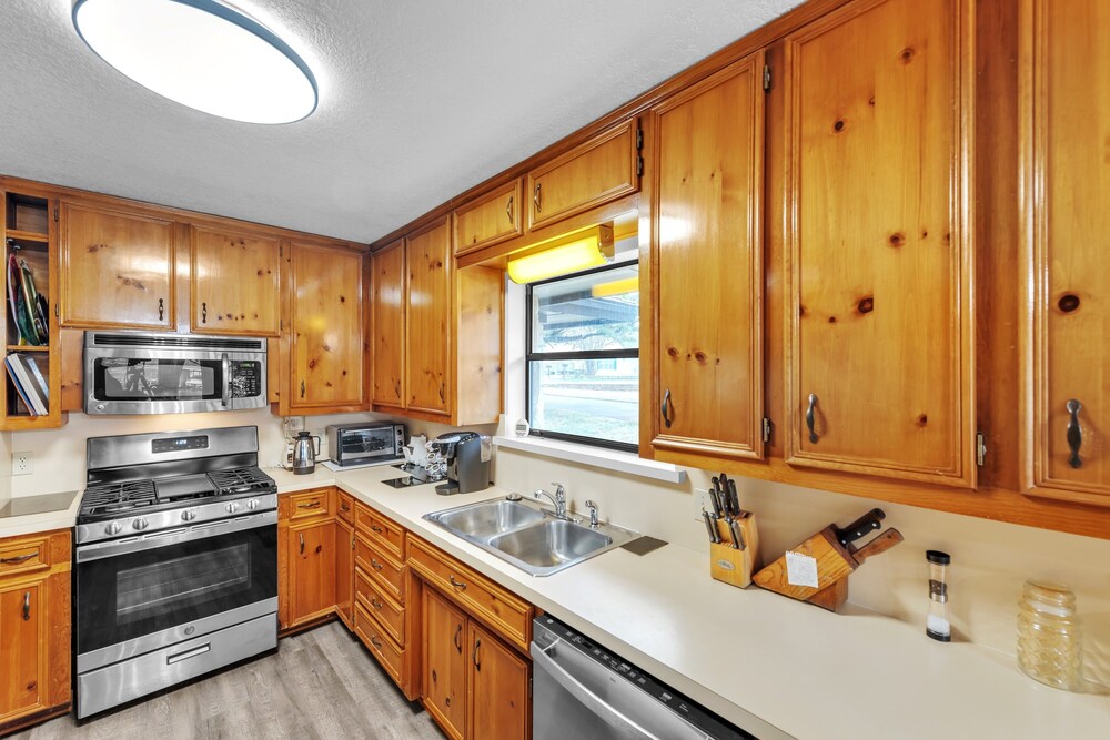 Lake House At Granbury 3 Bedroom Home