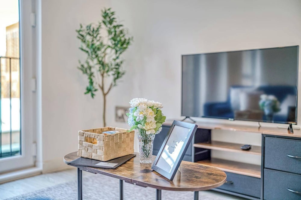 Salford Duplex Apartment - Near City Center
