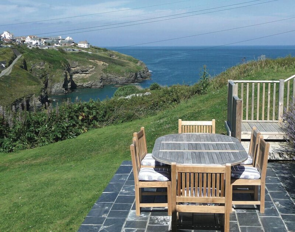 Cartway Cove