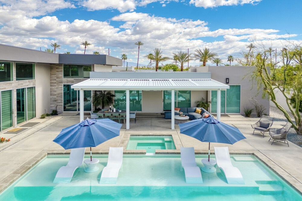 The Polo Villas by AvantStay – Modern Oasis Near Empire Polo Club