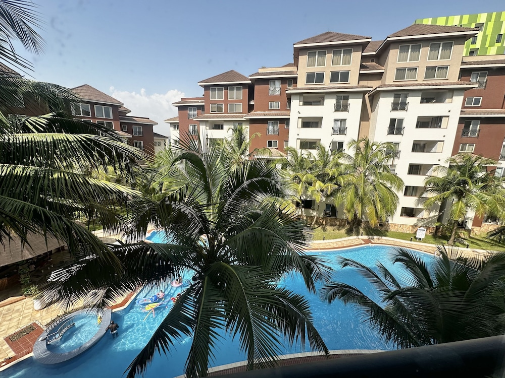 Chic and stylish 3 bedroom apartment view 3