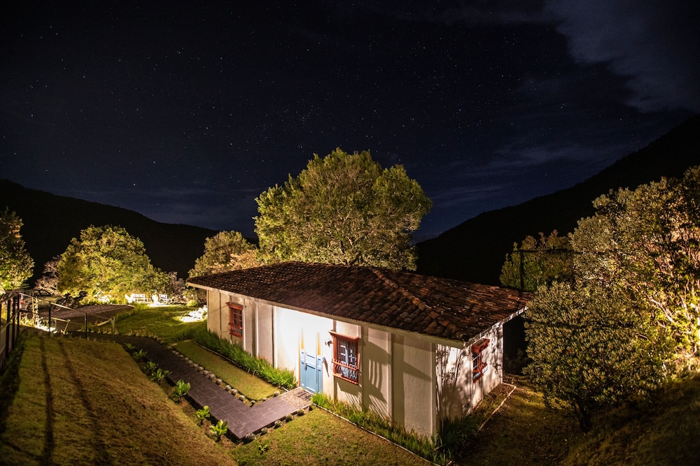 Dantica Cloud Forest Lodge